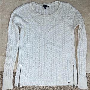White/Cream American Eagle Sweater
